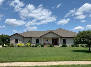 5108 N Chatham Dr, Bloomington, IN 47404