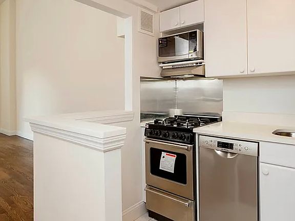 4th image of 27 W 16th St APT 6E