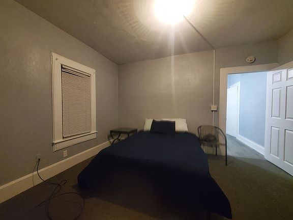 3rd image of 1336 Dartmouth St #1