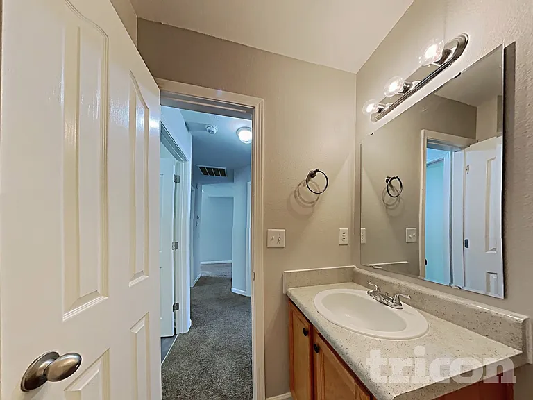 10203 Green Hedge Ave — Photo 13