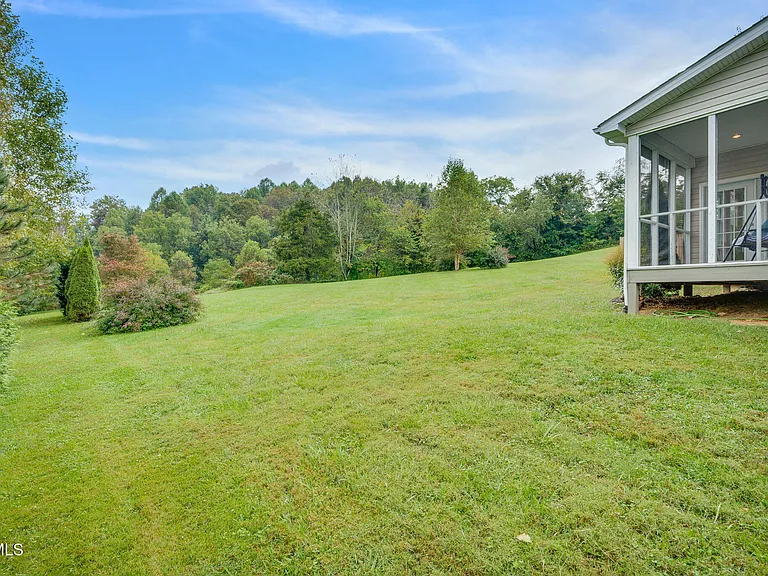 707 Victoria Lee Way — Photo 31