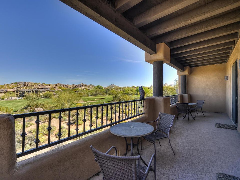 024_Balcony View