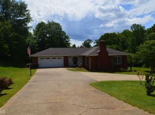 371 Skyland Dr, Cornelia, GA 30531