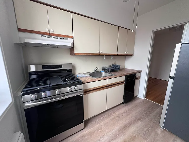 2900 Ocean Ave #6B — Photo 6