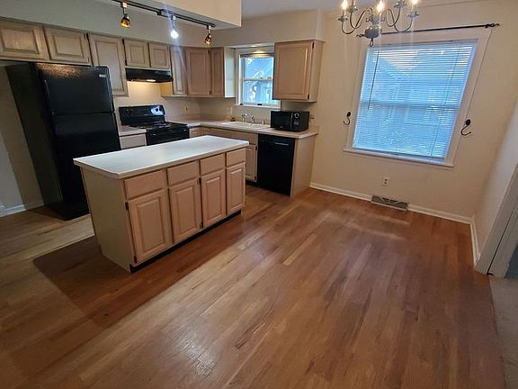 3rd image of 2163-2165 S 87th St #2163