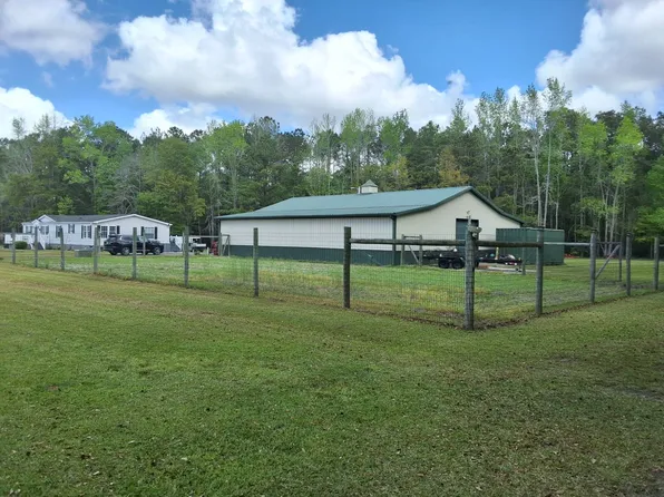 4949 Wright Rd, Tabor City, NC 28463