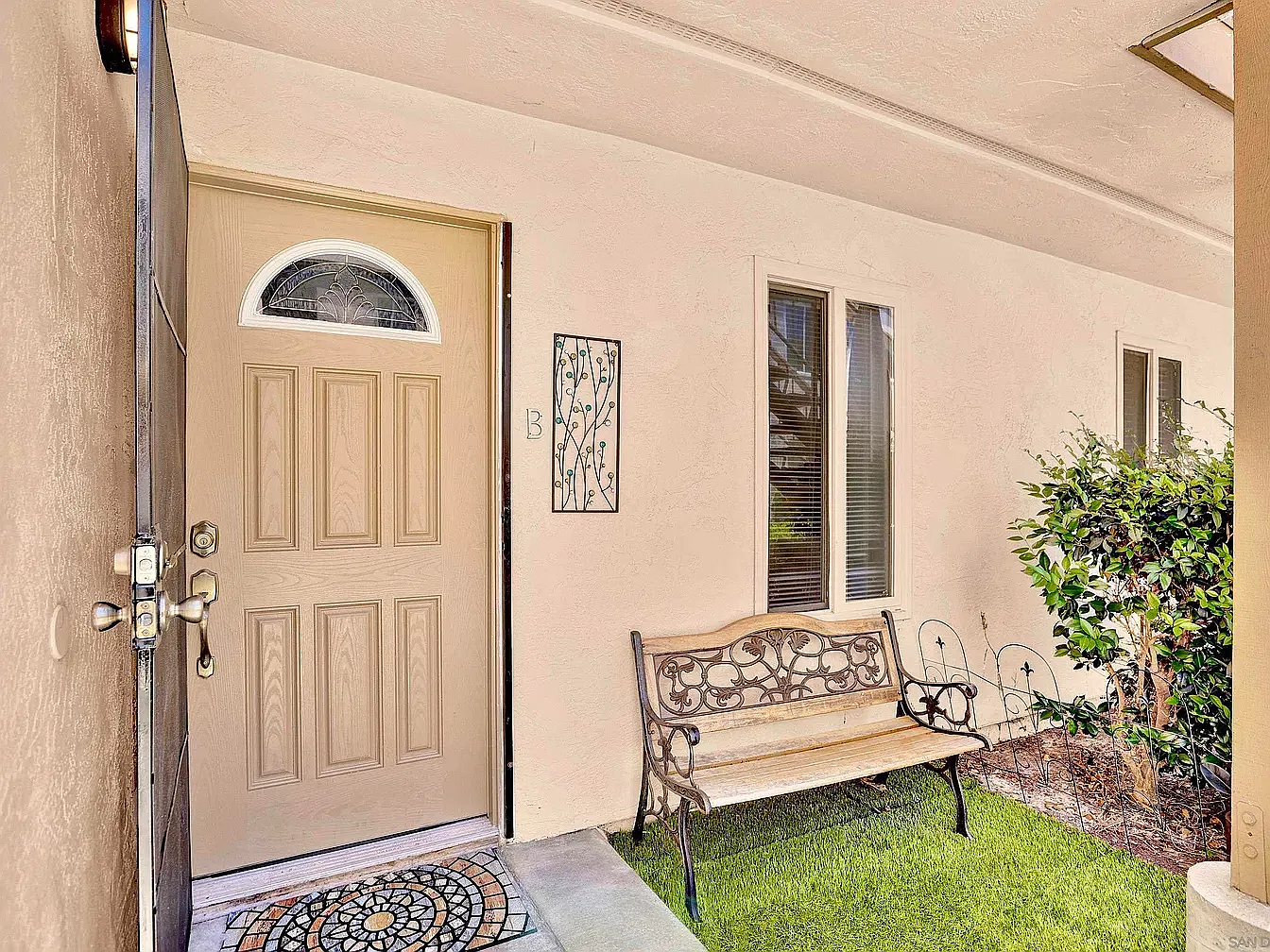 3 bed, 1112 sqft, $3,500 — Photo 1