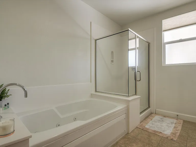 4820 Bellflower Ave #403 — Photo 23
