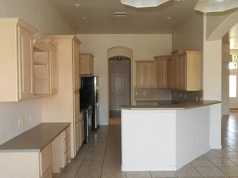 341 Brentwood Dr — Photo 9