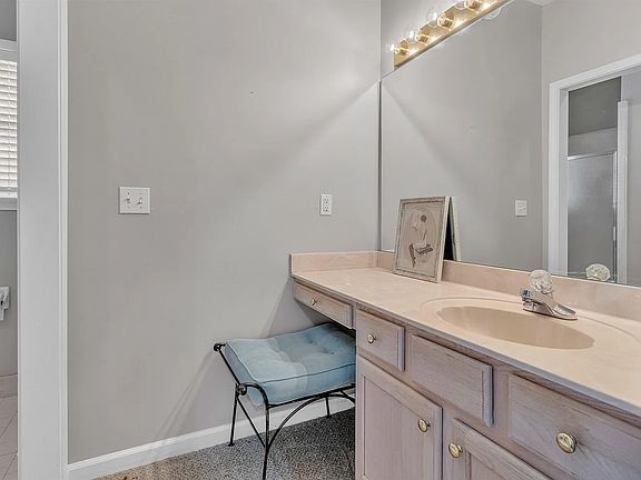 5th image of 8676 Ashley Glen Cir N