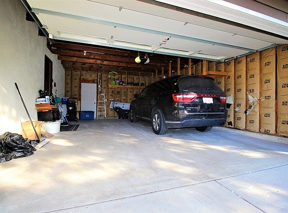 4th image of 42215 N Hanks Ave