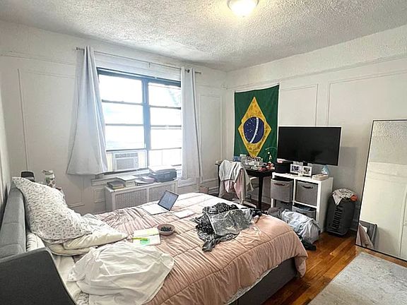 4th image of 80 Haven Ave APT 5D
