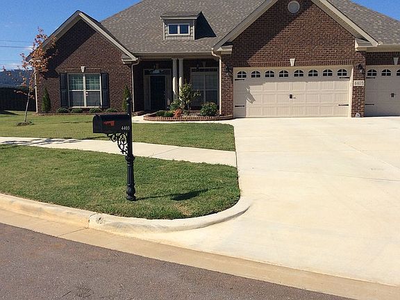 5th image of 4403 Coatsbridge Dr SE