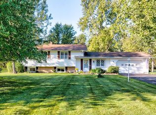 7744 Fairlawn Dr, Mentor, OH