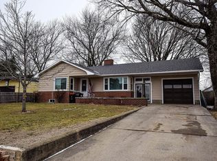 312 E Durfee St, Cerro Gordo, IL 61818