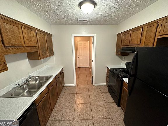 5th image of 115 Pine Ter #115