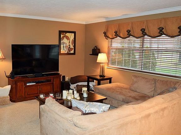 4th image of 24460 Woodside Dr