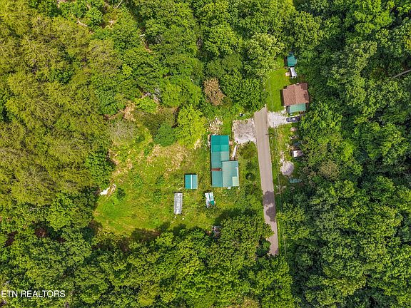 3rd image of 9122 Pickens Gap Rd