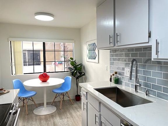 5th image of 4455 Ventura Canyon Ave #4
