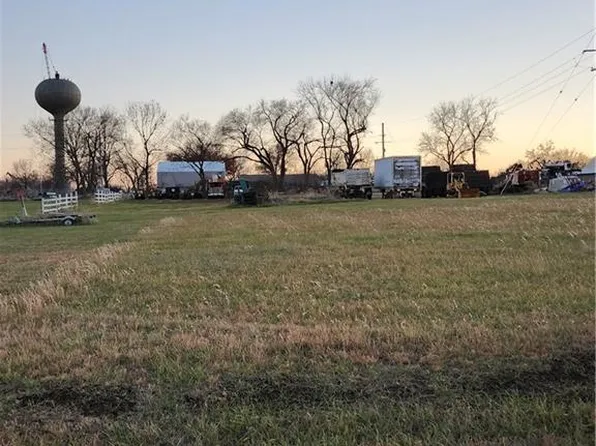 30 & 34 Ash Dr, Lacygne, KS 66040