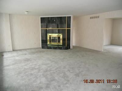 4th image of 18292 Yorkshire Dr