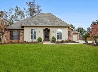 904 Avenue Du Chateau Ave, Covington, LA 70433
