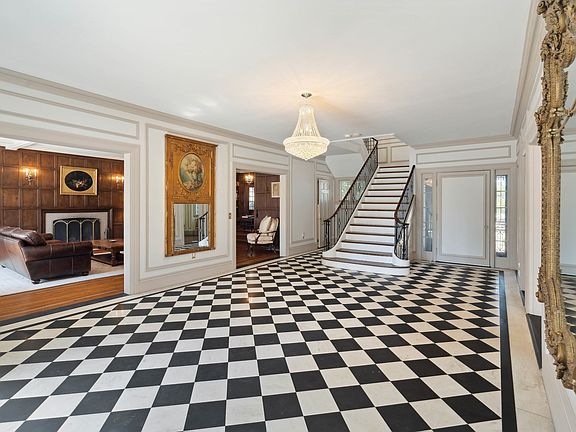 2nd image of 105 Adin St