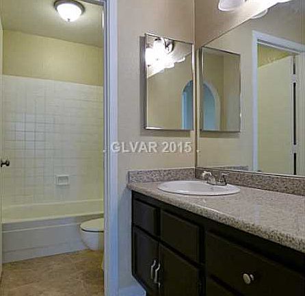 5th image of 1805 Yellow Rose St