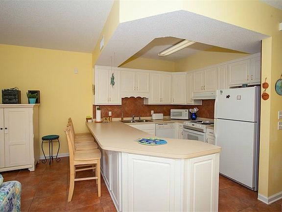 3rd image of 1550 Via Deluna Dr #B