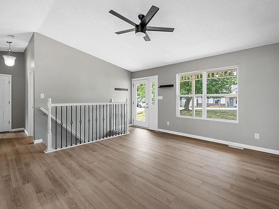 3rd image of 2253 Parkton Way