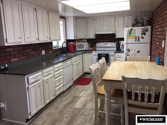 3rd image of 117 Agate St