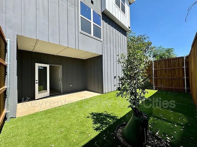 7327 Uloho Way — Photo 22
