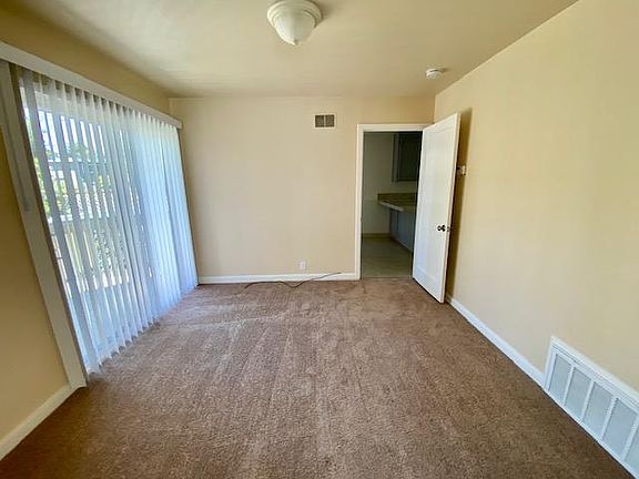 5th image of 101 Hobart Ave APT 1