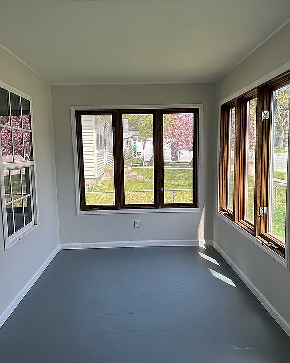1st image of 2537 Woodward Ave SW