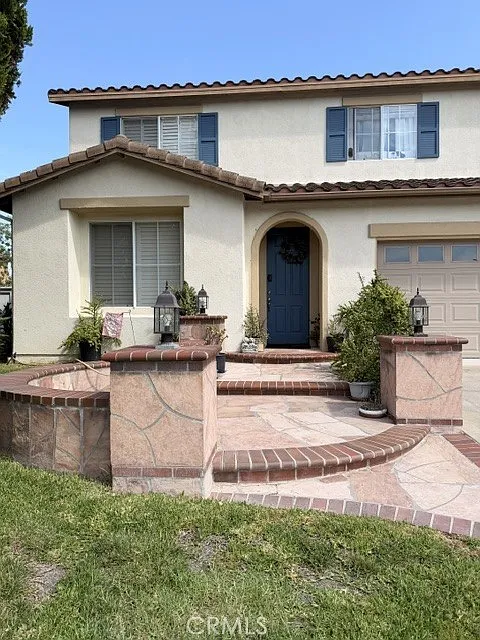 5 bed, 2.5 bath, 2700 sqft, $6,000 — Photo 3
