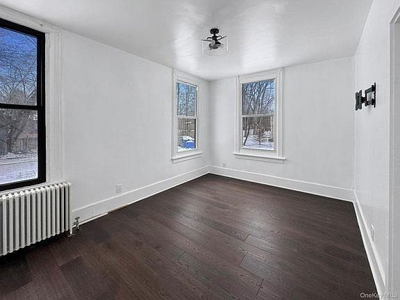 2nd image of 3604 Lexington Ave APT 7