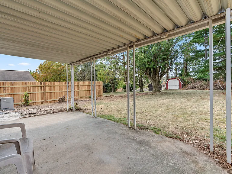 6355 Crestview Dr — Photo 19
