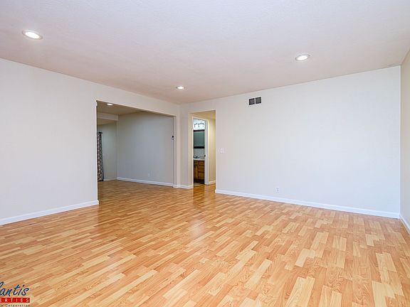 3rd image of 5820 Indian Ave