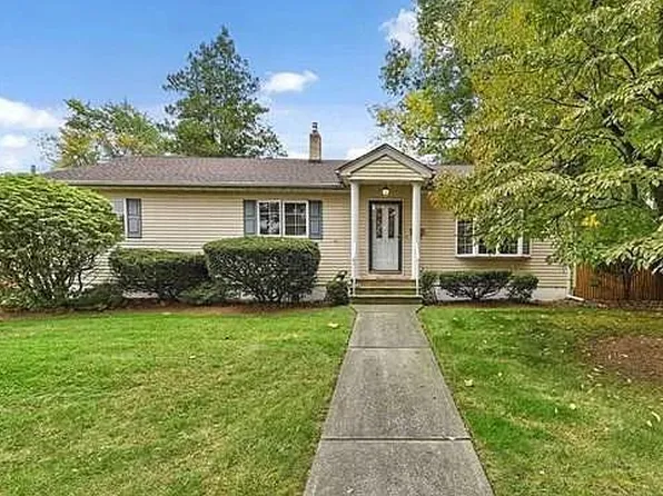 252 Valley Rd, River Edge, NJ 07661