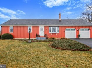 220 Highland Dr, Coopersburg, PA 18036
