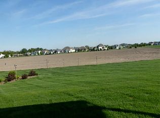 5020 Starboard Dr, Maumee, OH 43537