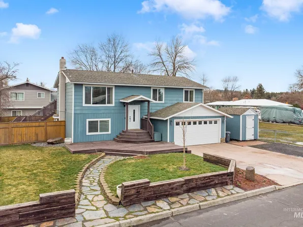 814 Valley View Dr, Moscow, ID 83843