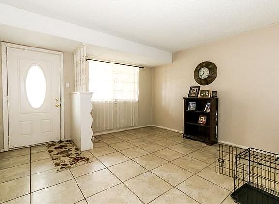 2nd image of 504 Livingston Dr