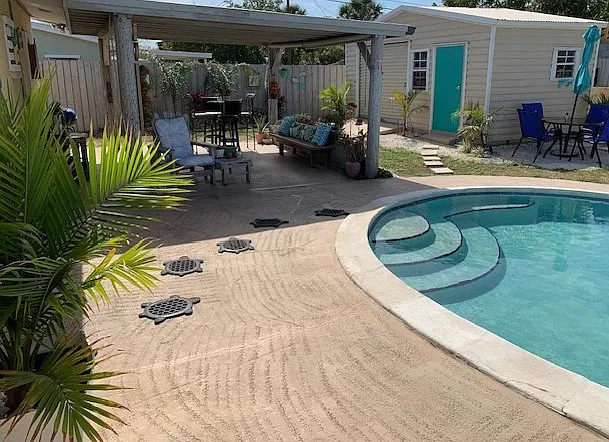 Thistleberry Dr — Photo 12