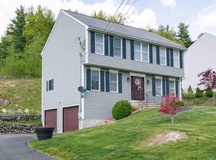 12 Bear Path Ln, Hudson, NH 03051