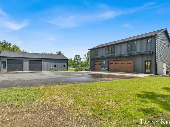 2377 64th St, Fennville, MI 49408