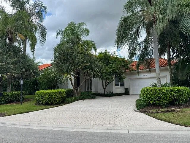 4 bed, 4.0 bath, 3064 sqft, $13,995 — Photo 2