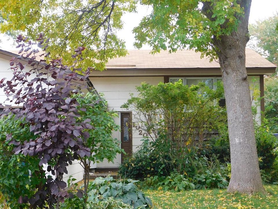 1st image of 1020 44 1/2 Ave NE