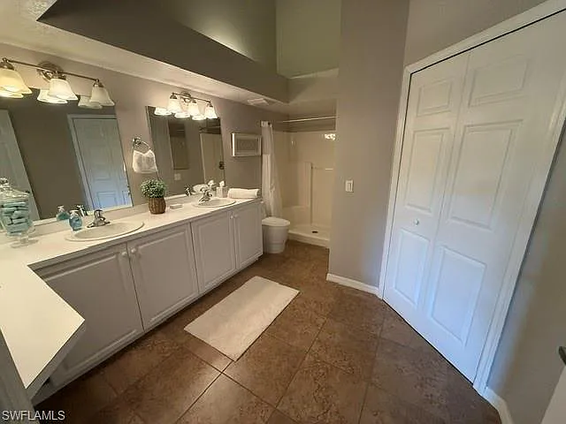2 bed, 2.0 bath, 1347 sqft, $4,000 — Photo 3