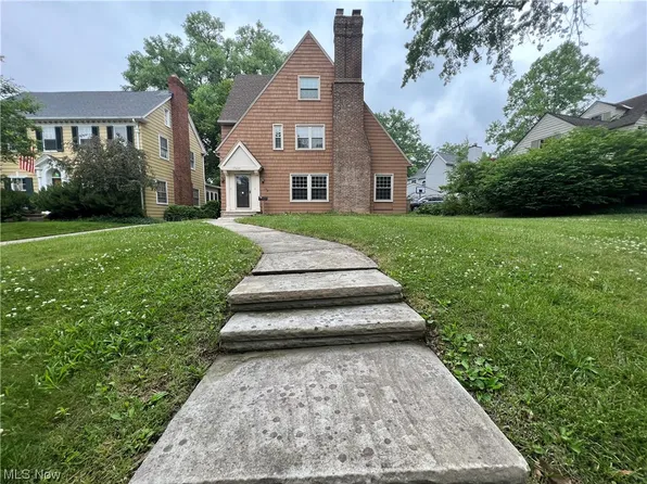 17625 Berwyn Rd, Shaker Heights, OH 44120